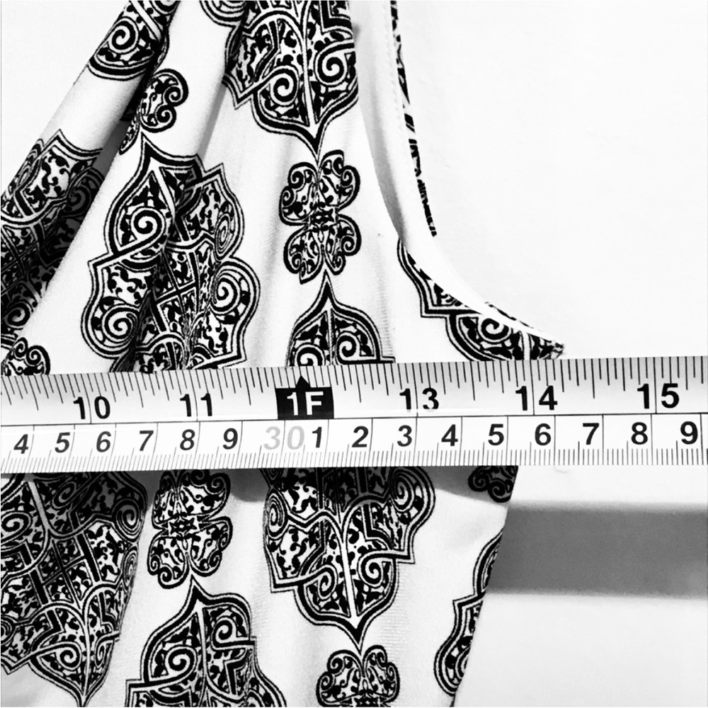 White House Black Market Elegant Top - Picture 4 of 9